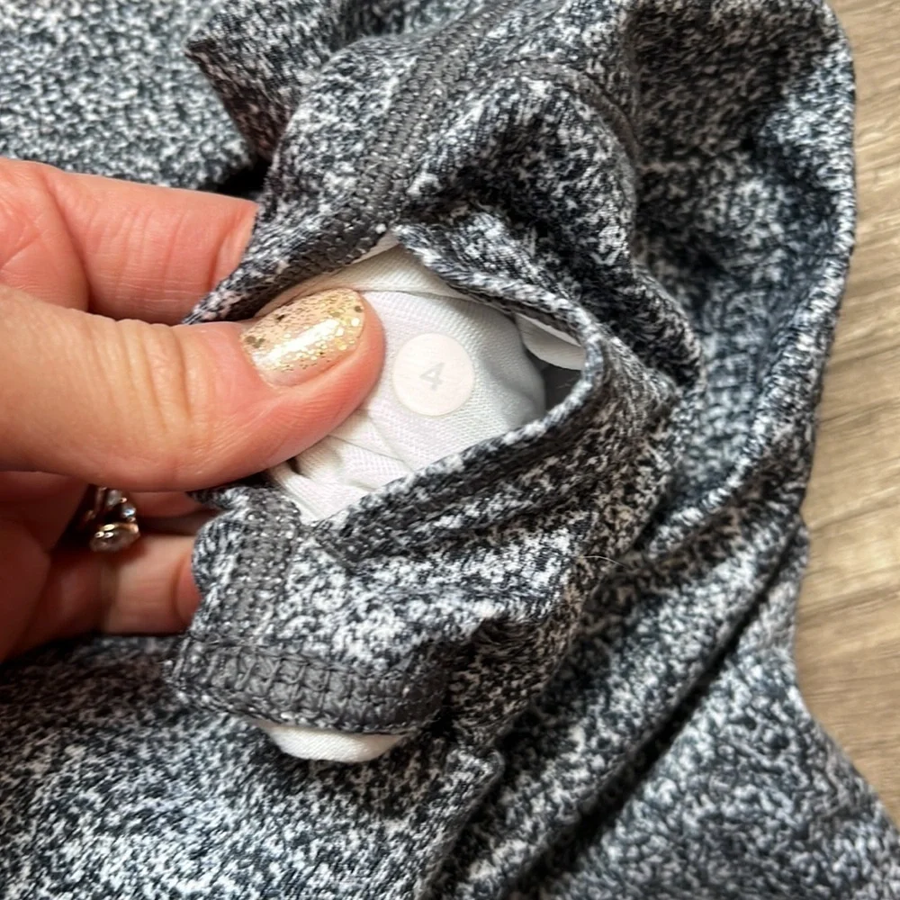 Lululemon Legging Pant High Rise Speckled Black  White size 4 - Picture 9 of 16